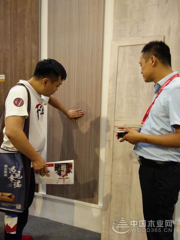 玉辉木业携新品重磅登场家博会