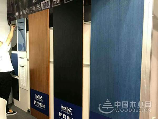 坚持专业与专注，梦克饰面实木板助力家具企业解锁新高度