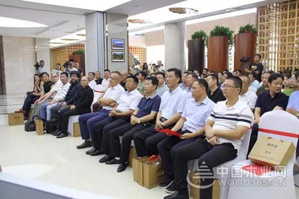 抓住大家居转型发展机遇，韩师傅与SIDP上海国际设计师平台达成战略合作！