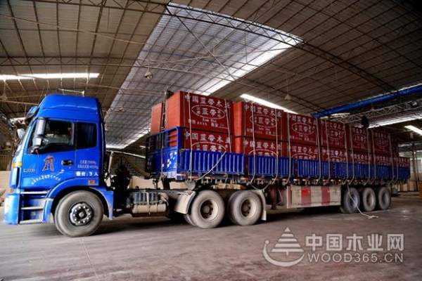 厚积薄发！蓝带获得“建筑模板十大品牌”称号！