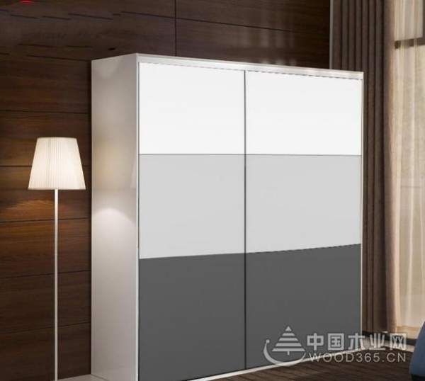 转型升级 欢乐熊荣获“十大行业影响力板材品牌”荣誉