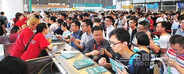 怡黄木业现场直击|中木协亮相2018国际绿色建筑建材博览会