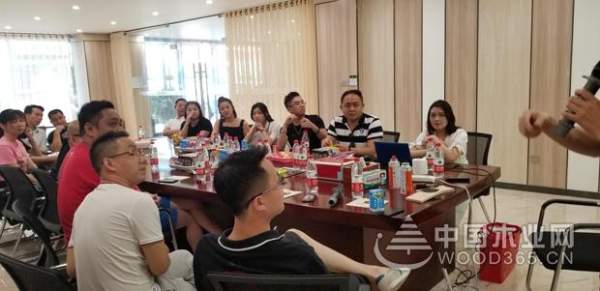 中山大学营销MBA32班到访香港汉邦国际集团进行交流