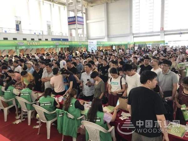 疯抢3小时！兔宝宝环保行宁波站、银川站放粽一夏，感恩来袭！