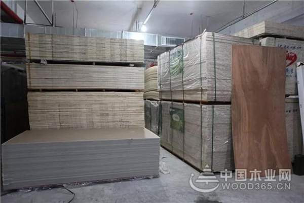“走进福汉形象店”系列之红安店，将军县的“将军店”