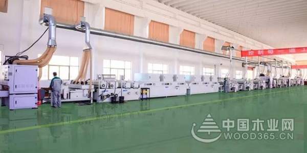 普瑞特机械：地板行业UV滚涂生产线现场