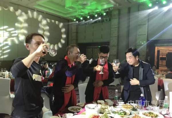 不忘初心，感恩有你！百强新疆运营中心迎春会盛大举行