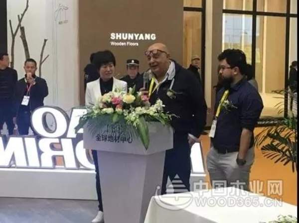 TBB全球地材中心与Swiss Krnon等全球知名地材品牌商签署战略合作协议